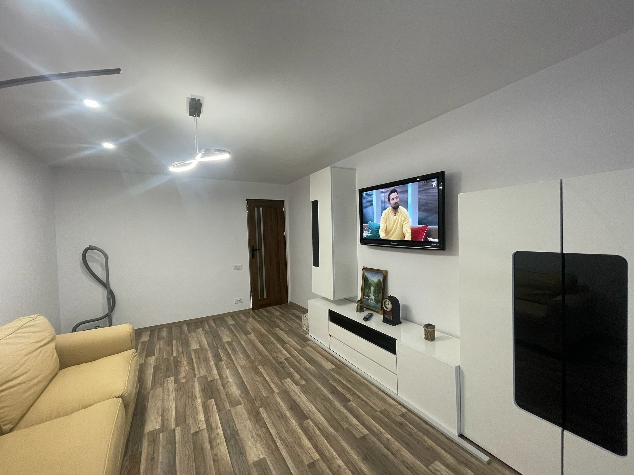 APARTAMENT MODERN | COMPLET MOBILAT SI UTILAT| 2 CAMERE | RADAUTI