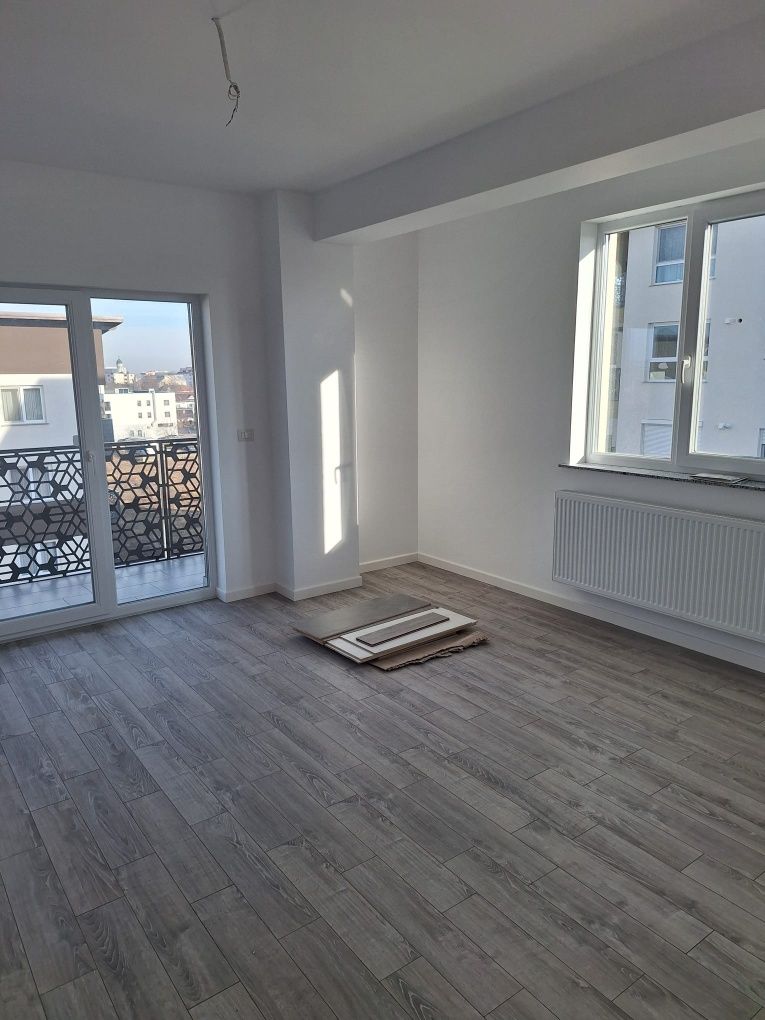 Apartament cu 2 camere fe vanzare in radauti pe strada Volovatului