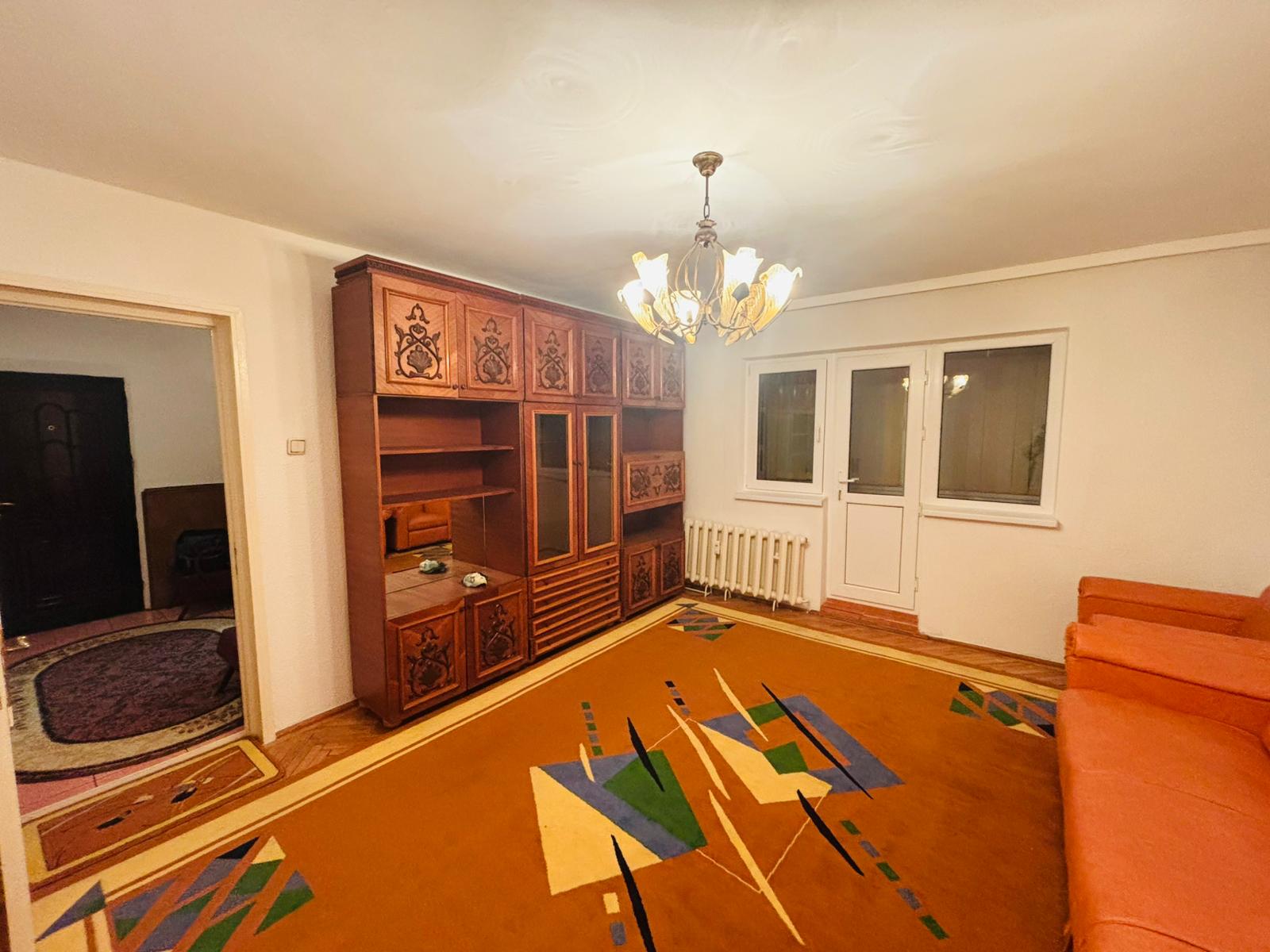 Apartament 4 camere • Decomandat • 350 €/lună