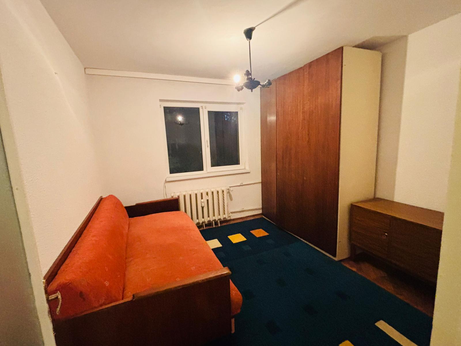 Apartament 4 camere • Decomandat • 350 €/lună