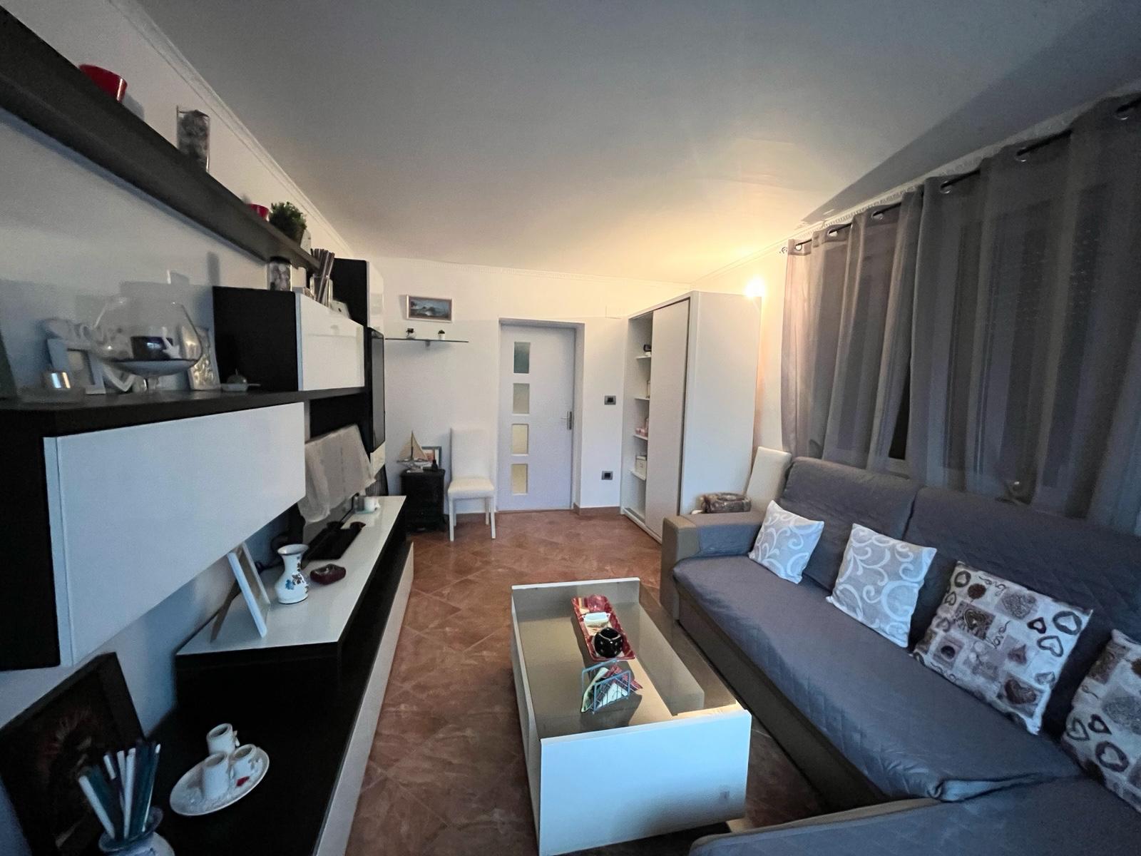 CASA 2 DORMITOARE | COMPLET MOLBILATA SI UTILATA | DORNESTI