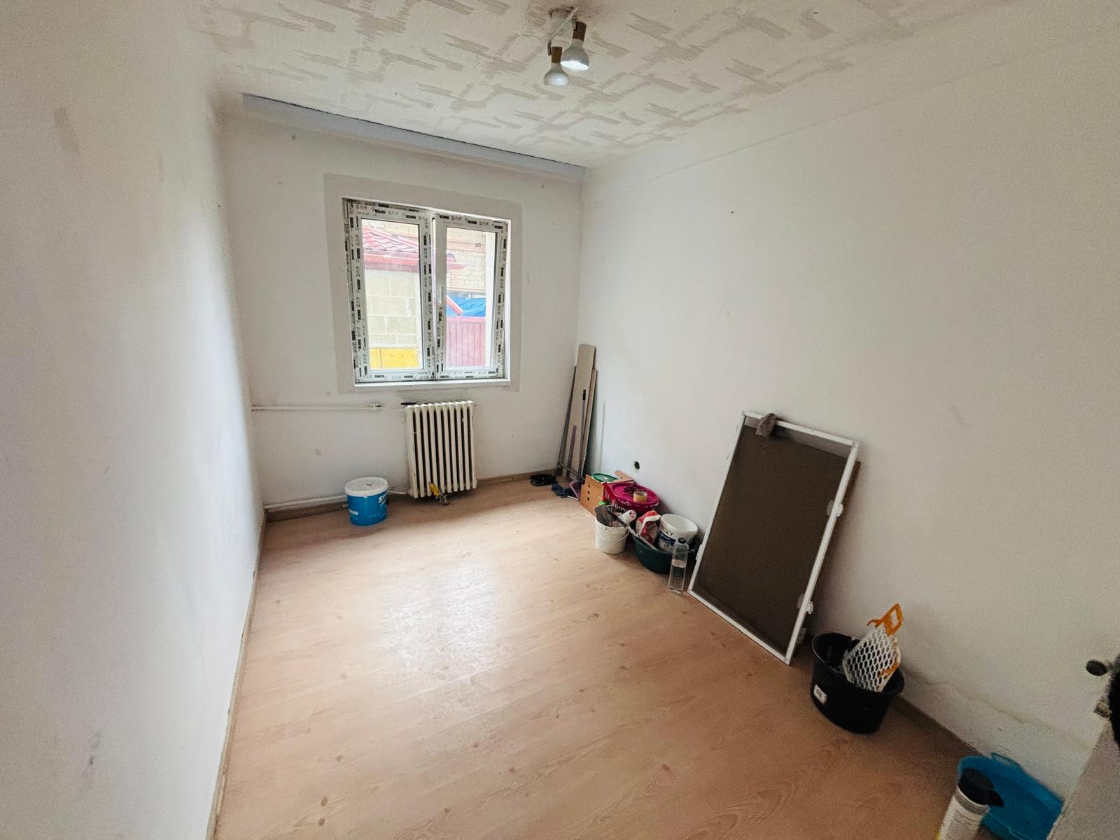Garsonieră • Decomandată •  Preț: 14.000 €