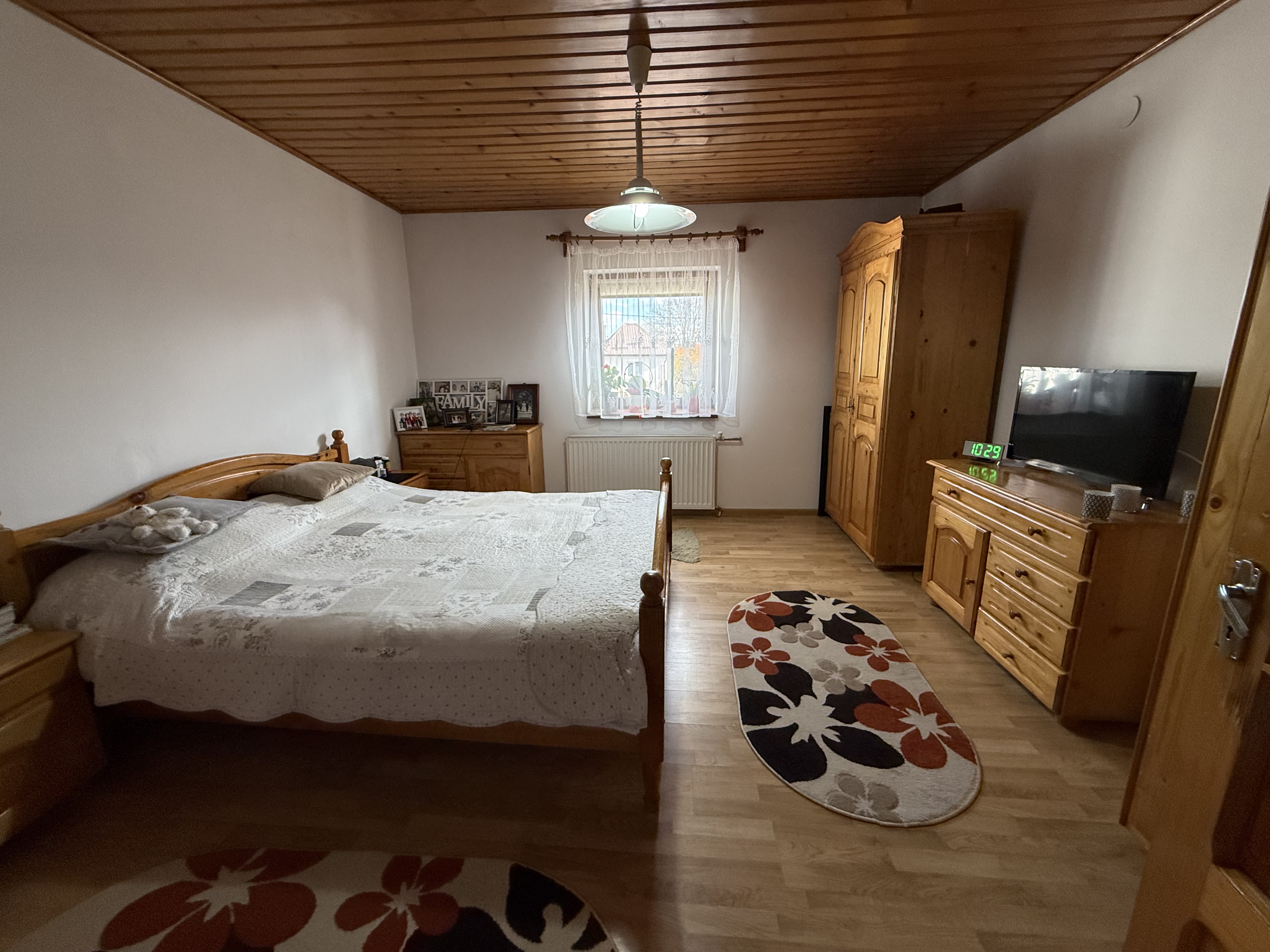 Casă 300 mp utili | 500 mp teren | 2 intrări