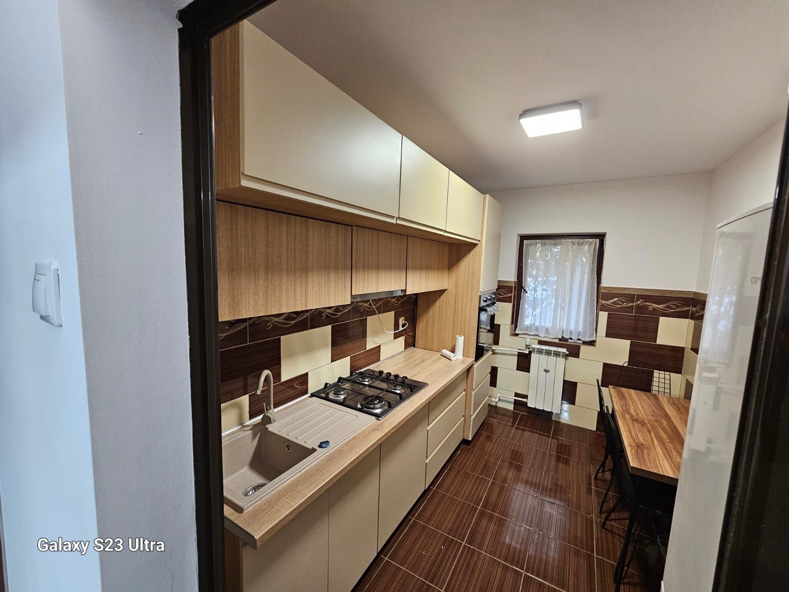 Vand apartament 3 camere parter Burdujeni