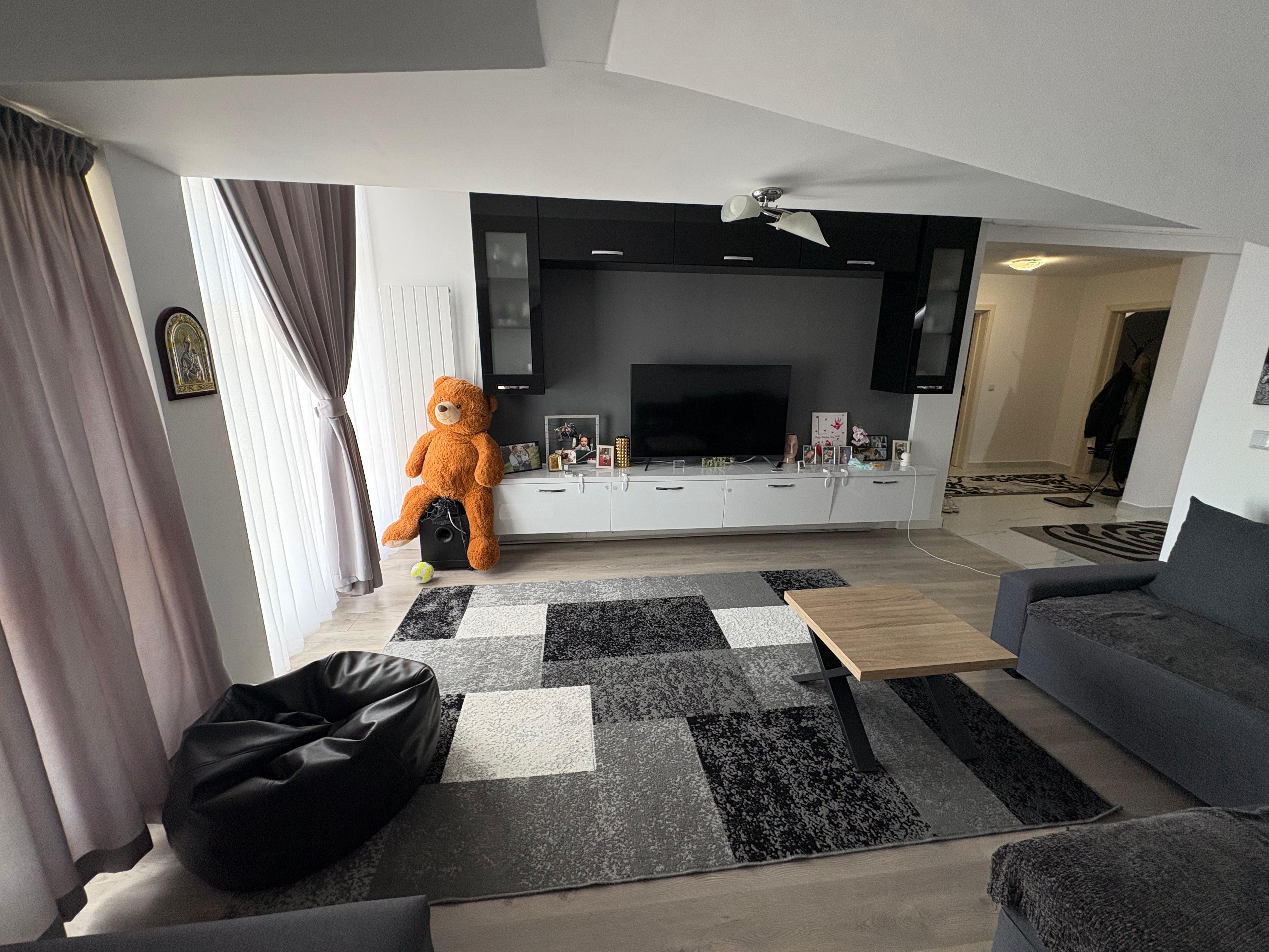 APARTAMENT 3 CAMERE | 80 MP | LOC DE PARCARE | RĂDĂUȚI