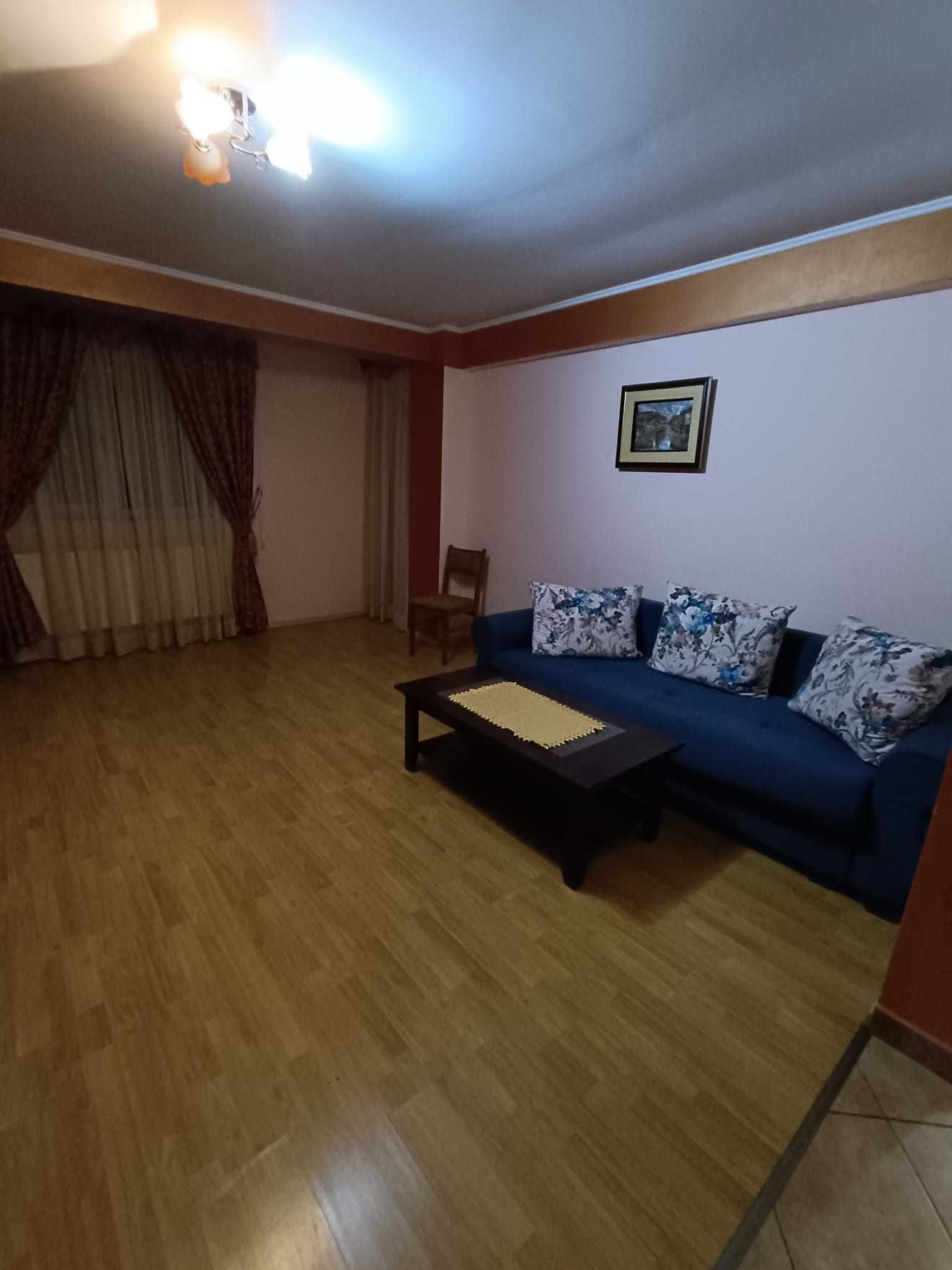 Apartament de închiriat