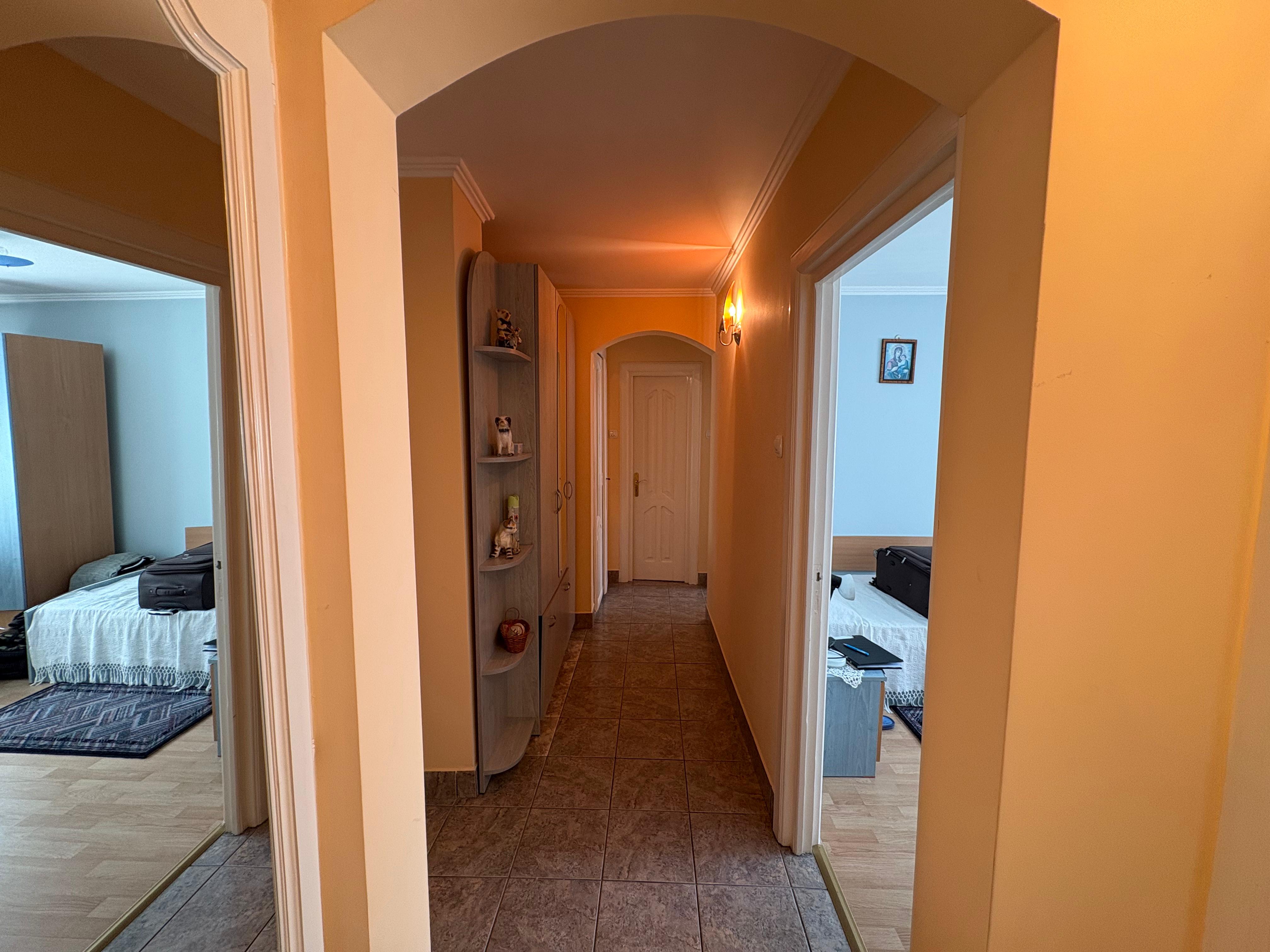 | Apartament 4 camere | 82 mp utili | Etaj 2/4 – Rădăuți, Suceava |
