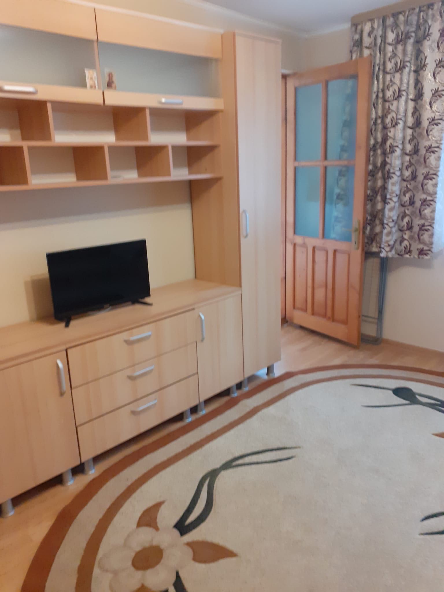 Ofer spre închiriere Garsonieră
