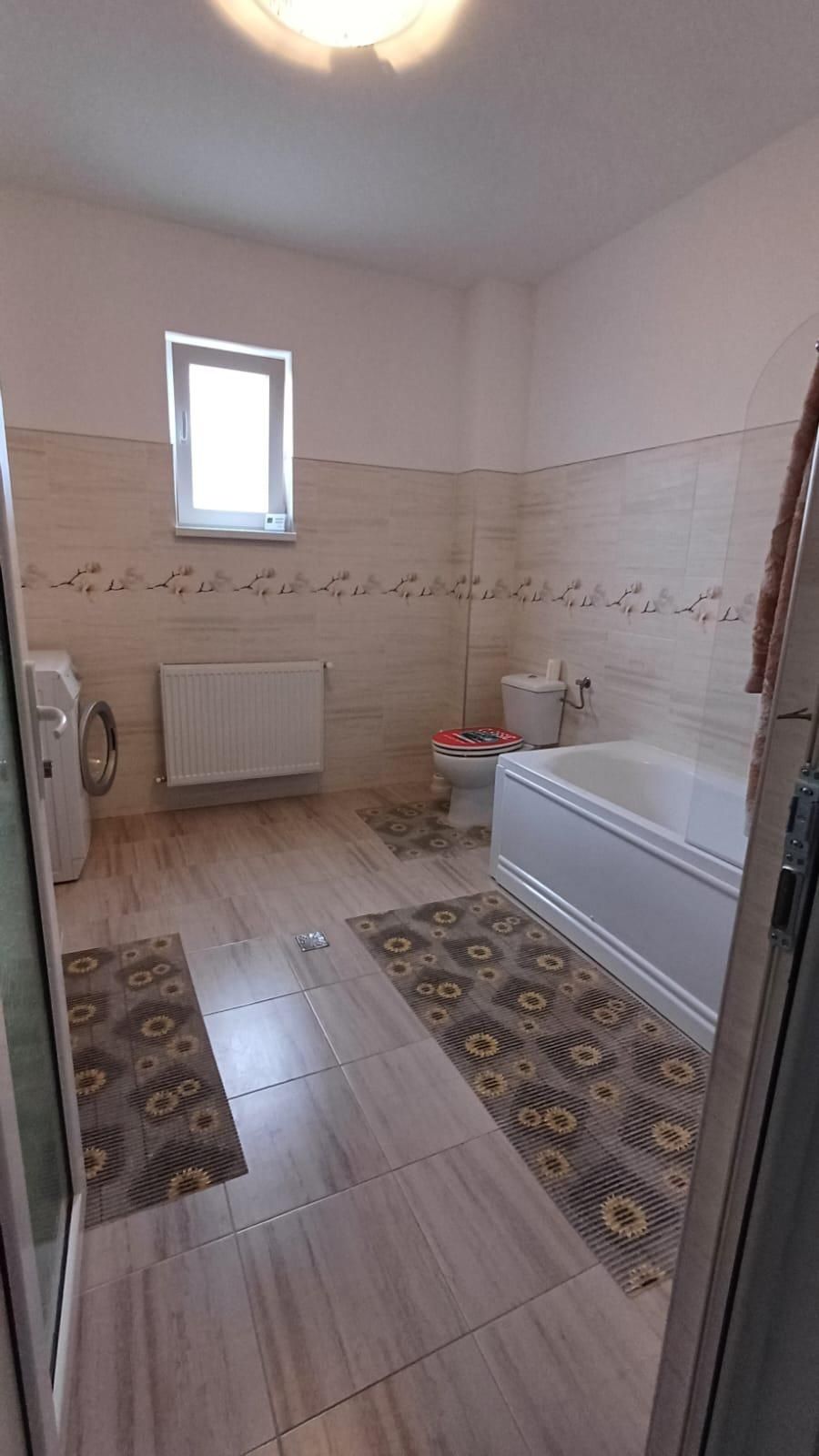 Apartament la casa