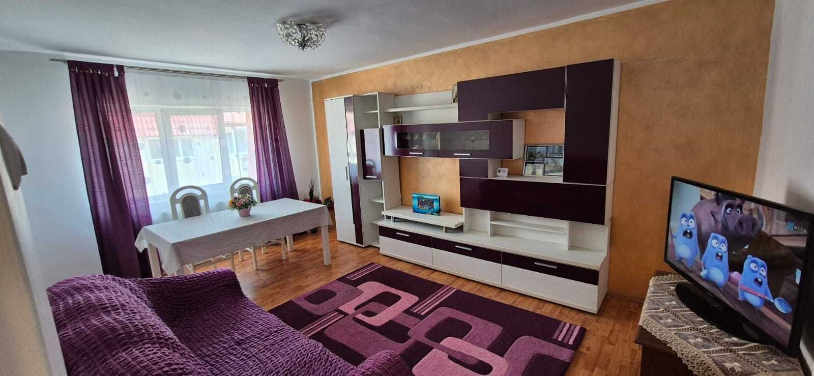 Apartament 3 camere de vânzare