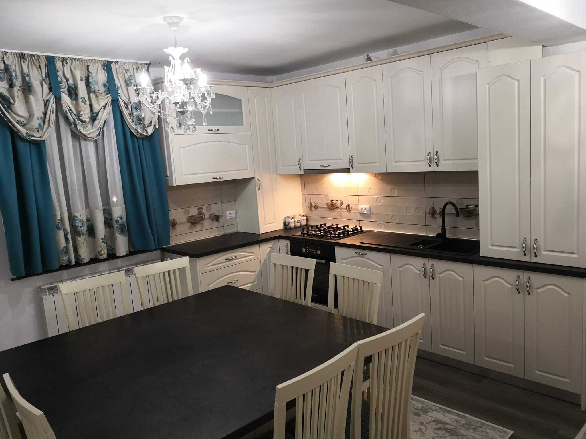 Apartament 3 camere | 100 mp | Etaj 2 | Mobilat | Loc parcare + boxă