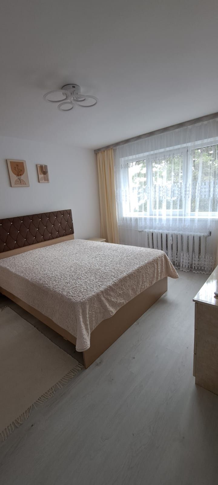 Închiriez apartament pe termen lung sau scurt în Radauti