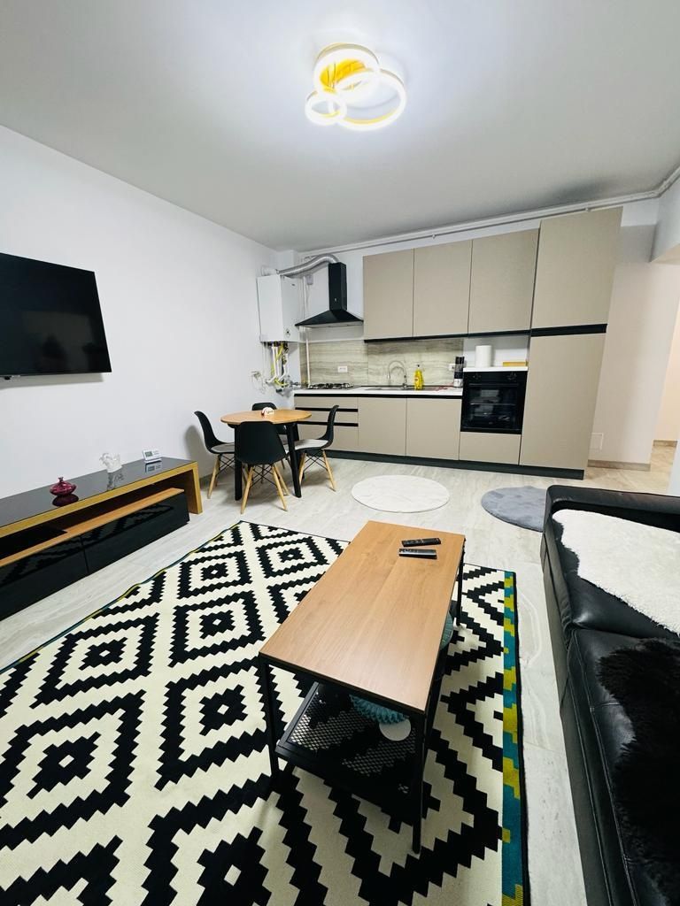 Închiriez apartament cu 3 camere complet utilat/mobilat