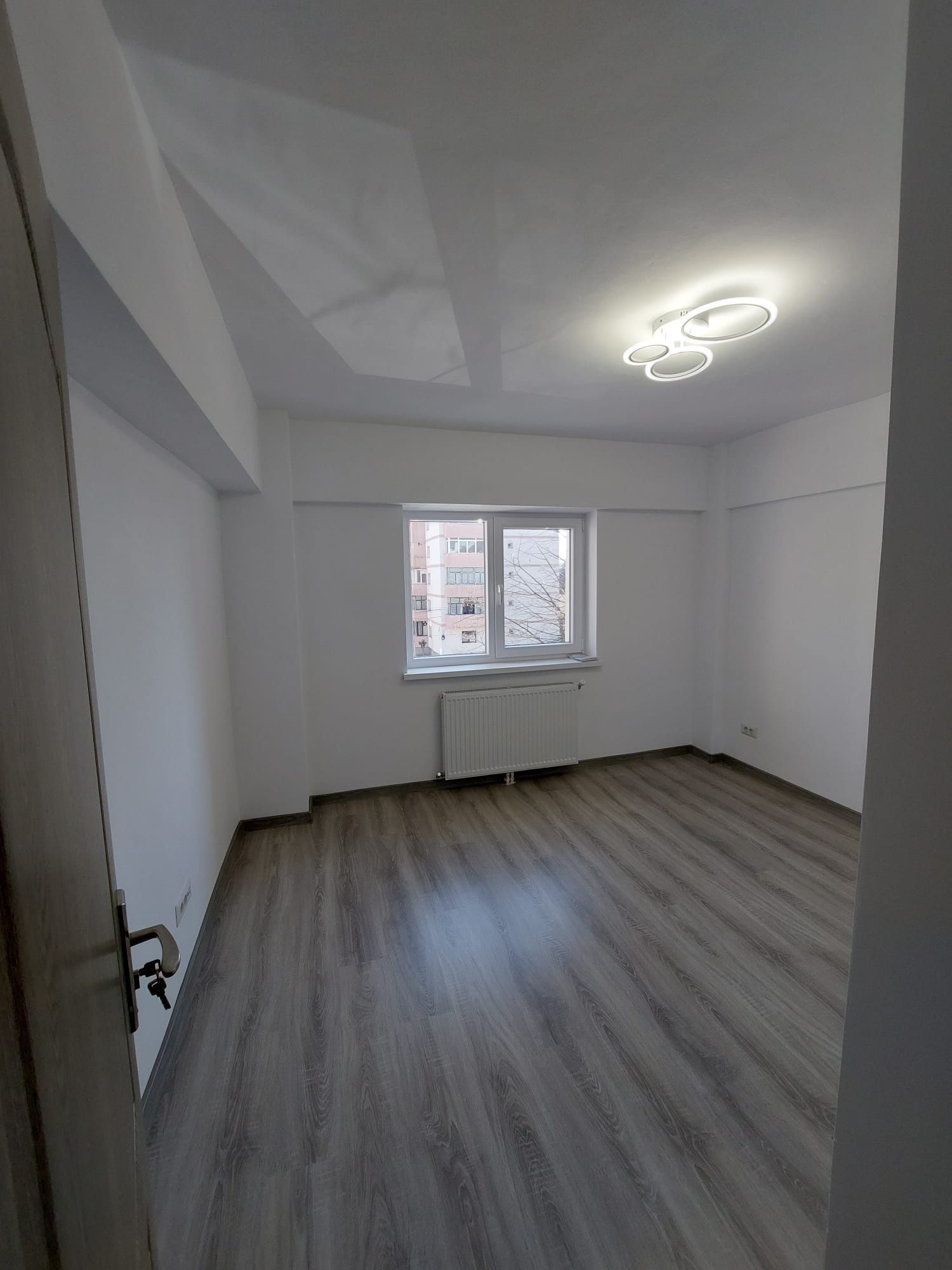 De vanzare apartament ultracentral 2 camere decomandate