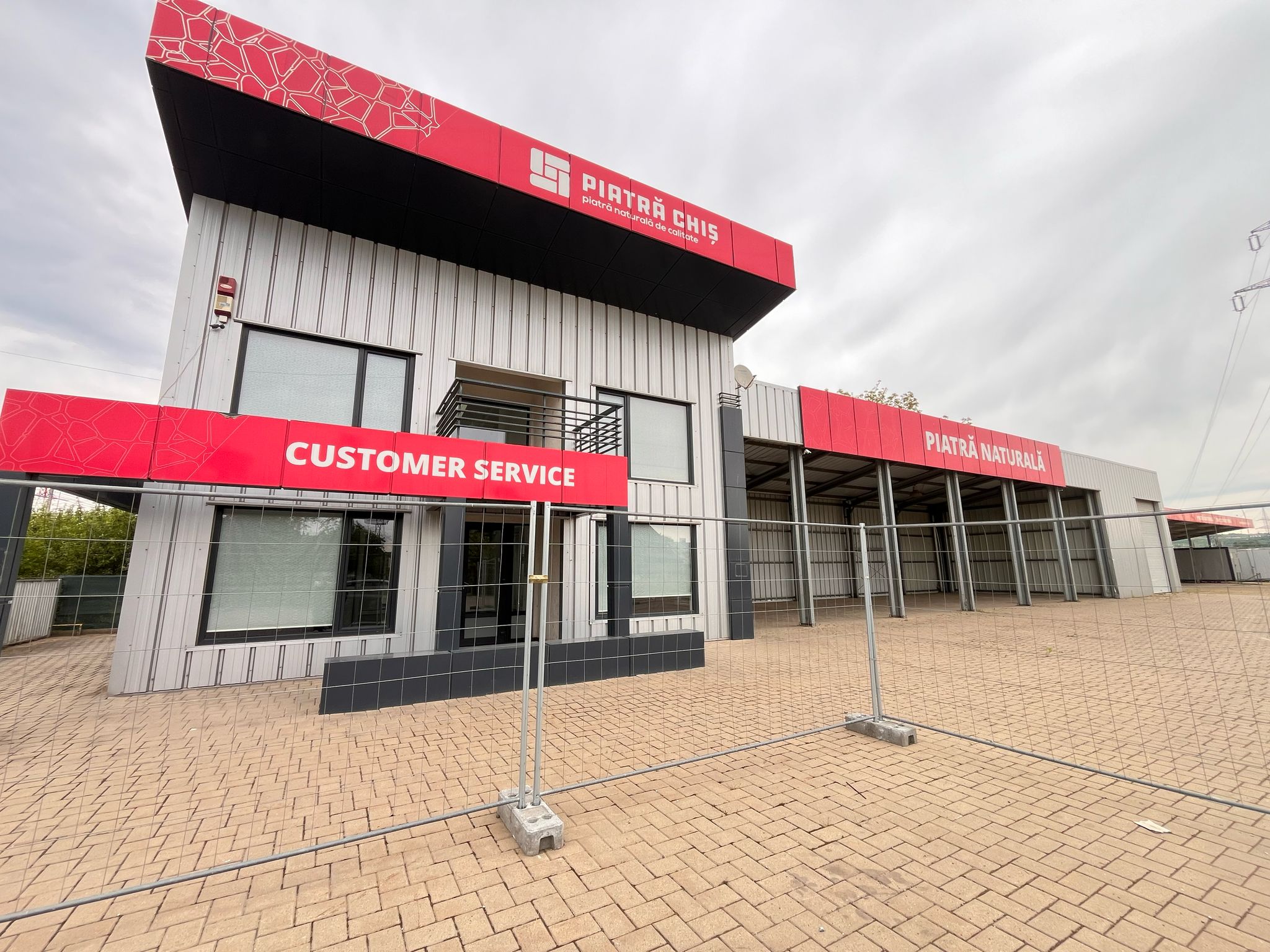 Spatiu Comercial 300Mp I Suceava/Itcani I 4000Euro/Luna