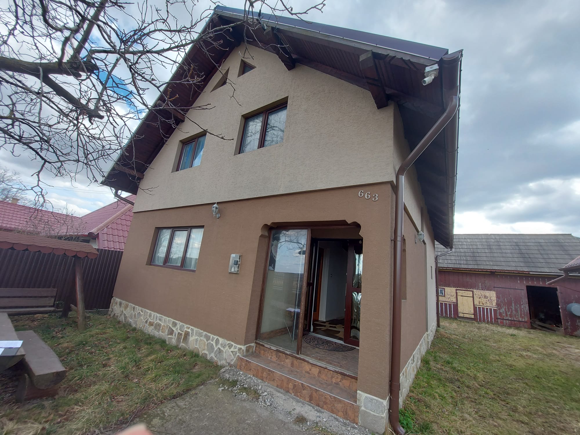 🏡 Casă de vânzare în Horodnicul de Sus! 🏡