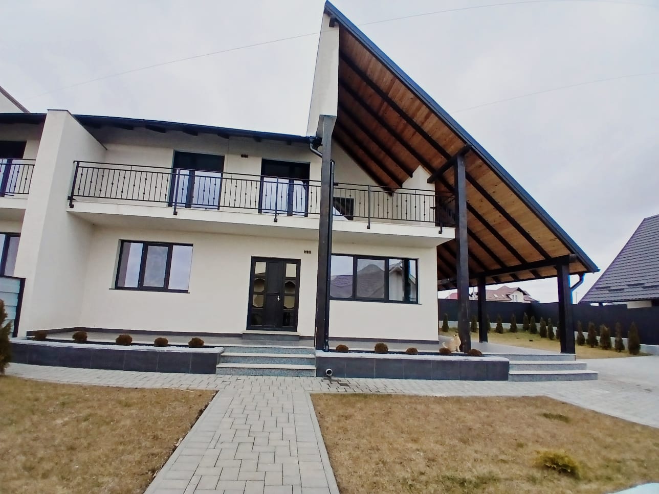 Casă Tip Oglinda I Mitocul Dragomirnei I Suceava I PREȚ: 175.000 €