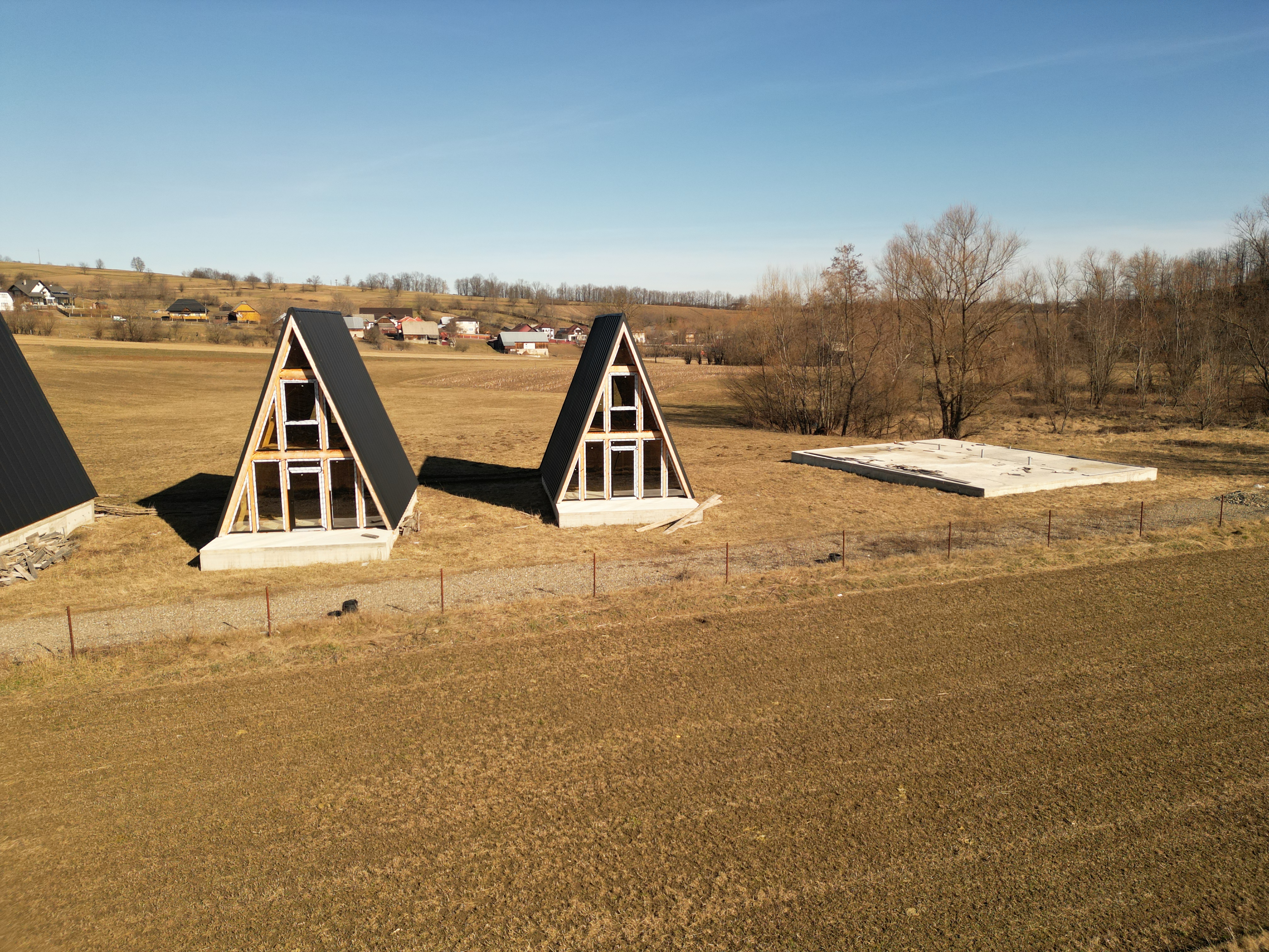 4 cabane | Cacica | Proiect în derulare