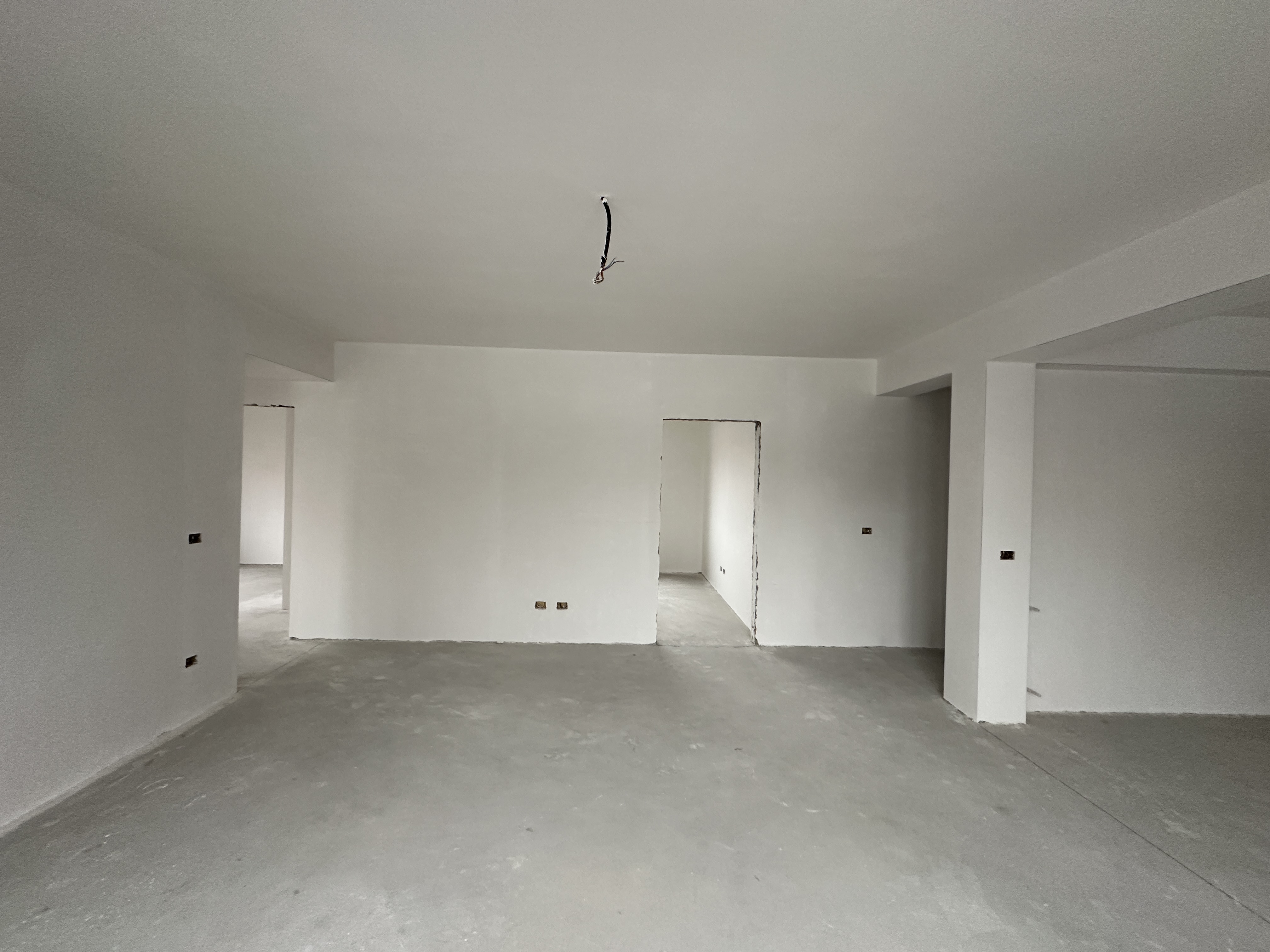 APARTAMENT 4 CAMERE | 2 BAI | 2 CAMERE TEHNICE | ETAJ 1