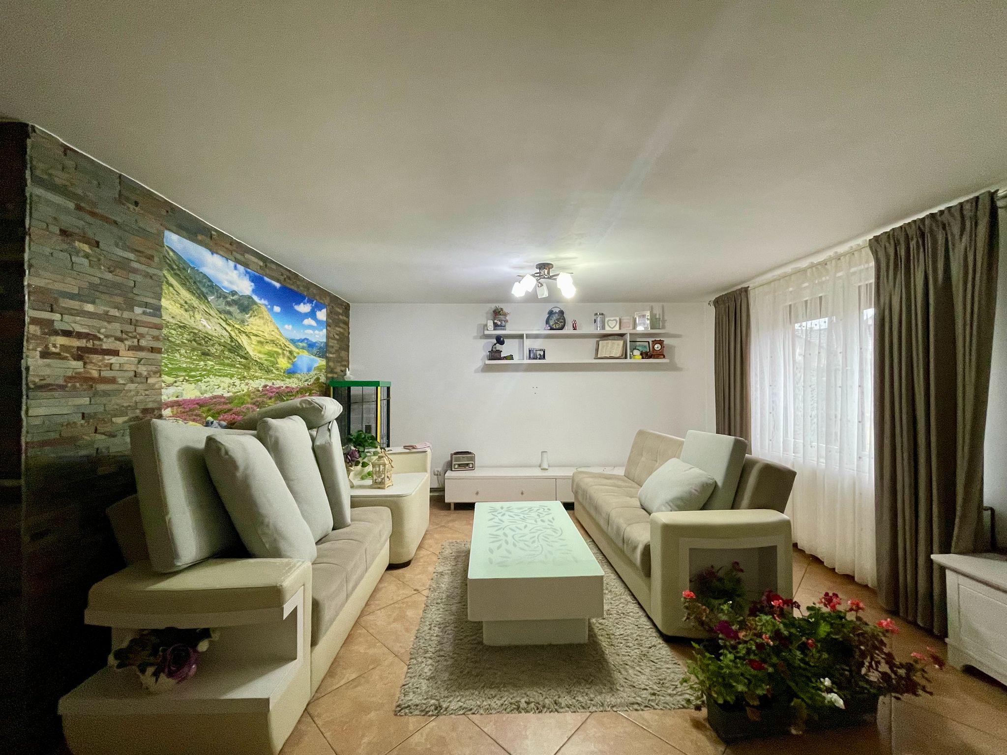 CASA 5 CAMERE | ZONA CENTRALA SAT | COMPLET UTILATA | VOITINEL