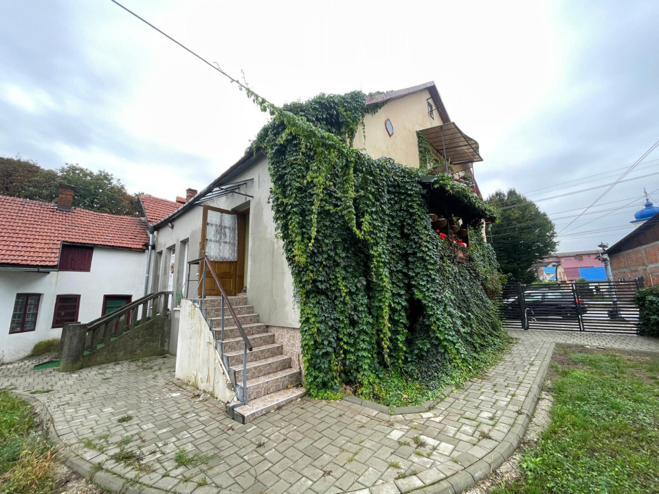 Apartament la casa cu 4 camere | 90.000 euro