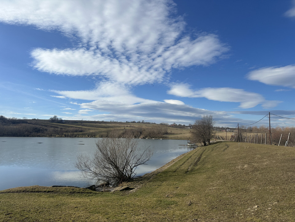 Iaz + Fermă - Mănăstioara - 12 Hectare